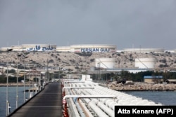 Pipelines and oil storage tanks on Kharg in 2017.