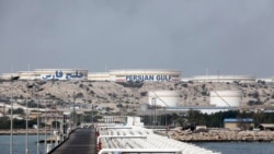 نمایی از جزیره خارک در خلیج فارس که حدود ۹۰ صادرات نفت ایران از پایانه آن صورت می‌گیرد