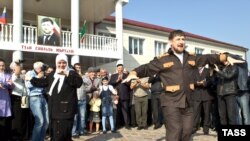 Рамзан Кадыров, сам претендующий на лидерство на Северном Кавказе, вряд ли обрадуется новому куратору из Москвы 