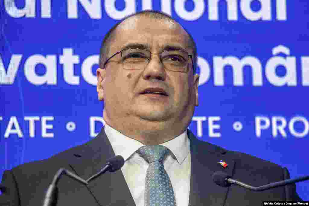 Candidatul independent la alegerile prezidenţiale, Cristian Terheş a afirmat că îşi doreşte o Românie care să îşi conserve valorile naţionale şi să-şi promoveze interesul naţional. El i-a îndemnat pe alegători să se prezinte la vot.Cristian Terheş a declarat că aceste alegeri prezidenţiale vor da o nouă direcţie României.