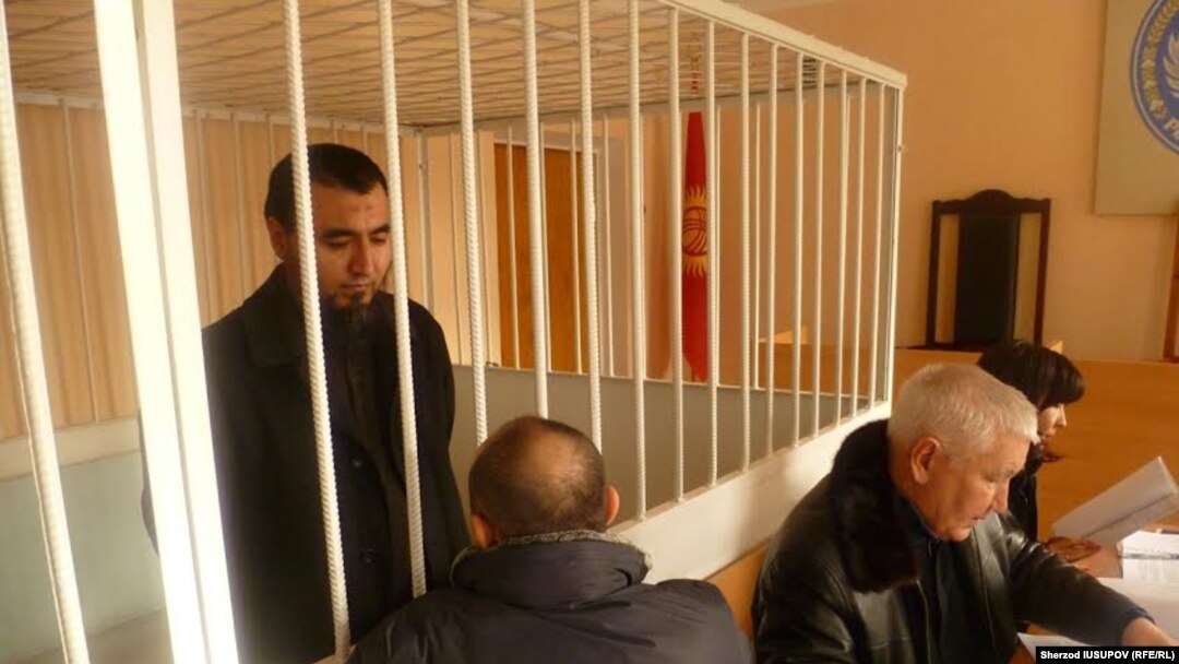 Рашод Камолов суд жараёнида.