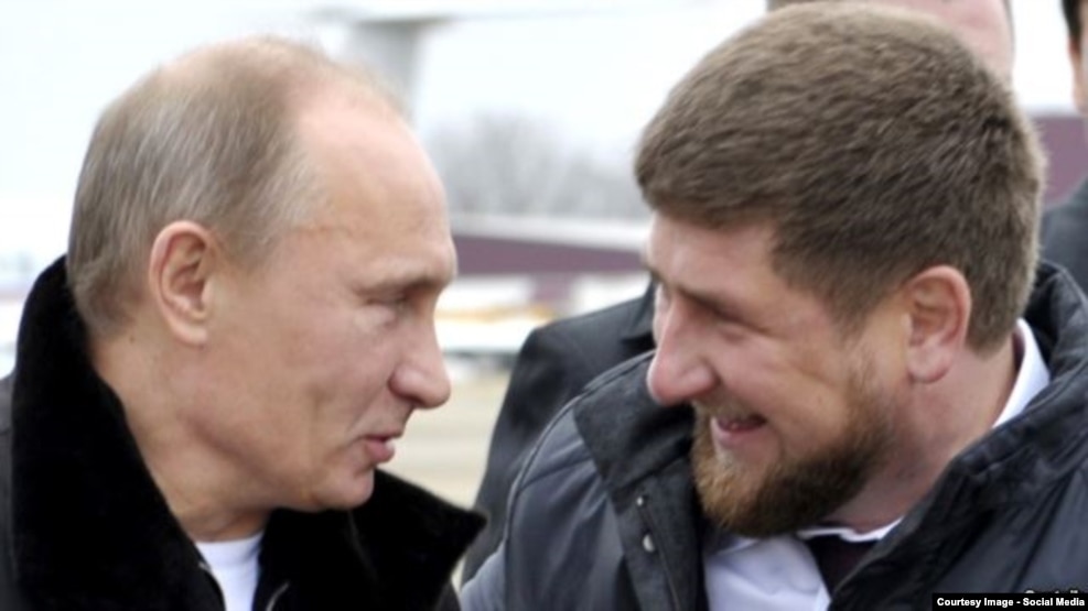 Chechen leader Ramzan Kadyrov (right) asked Russian President Vladimir Putin (left) in late 2015 to expedite the handover of the state company Chechenneftekhimprom, which controls Chechnyan oil-sector infrastructure (file photo).