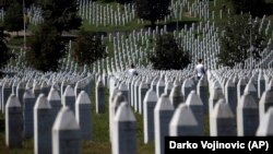 Oko 7.000 ubijenih brojka je kojom barata Haški tribunal koji je za zločine u Srebrenici optužio 20 pojedinaca