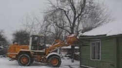 Мэтрабудаўнікі руйнуюць дом Васіля Хадзькова 