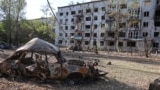 Пошкоджена російськими обстрілами багатоповерхівка, Добропілля, Донецька область, серпень 2025 року
