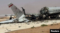 هواپیمای آواکس آسیب‌دیده آمریکایی در پایگاه شاهزاده سلطان عربستان سعودی در جریان جنگ با ایران