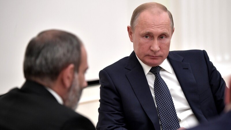 Putin, Pashinian Discuss Eurasian Union