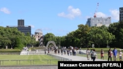 Мемориальный парк в Хиросиме, Япония. 