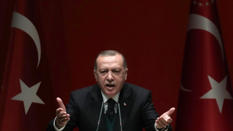 Ердоган го критикува Косово поради “ѓуленистите” 