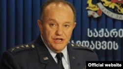 Komandanti i lartë i NATO-s, Philip Breedlove 