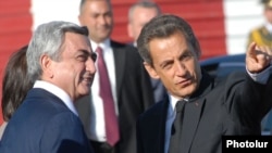 Armenia - French President Nicolas Sarkozy is greeted by his Armenian counterpart Serzh Sarkisian at Yerevan airport, 06Oct2011.