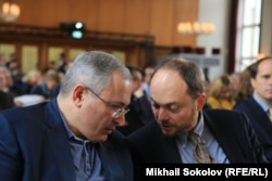 Михаил Ходорковский и Владимир Кара-Мурза младший в Берлине на Форуме Бориса Немцова, 2016 год
