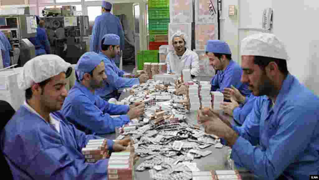 Иран. На фармацевтической фабрике