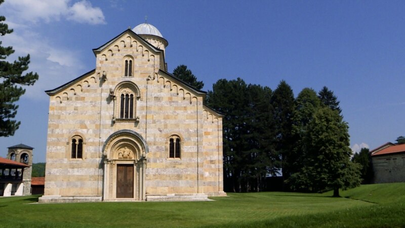 Serbia synon ligj të ri për rregullimin e kishave ortodokse në Kosovë 
