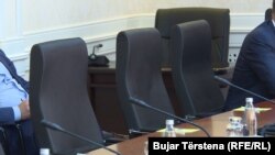 Vetëvendosje, LDK, AKR dhe Lista Serbe nuk morrën pjesë në takimin e thirrur nga president Thaçi