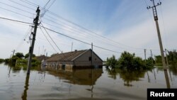 Ситуація із затопленням у Корсунці біля Нової Каховки, за словами Володимира Коваленка, «набагато тяжча і страшніша»