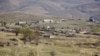 Արծվաշենը՝ դատարկ, տները փլվում են, հարևան գյուղերի ադրբեջանցիները հայերի վերադարձը չեն ուզում․ բաքվեցի լրագրողի ռեպորտաժը 