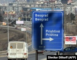 "Status quo u vezi sa Kosovom se smatra glavnim oružjem opozicije da izađe iz šah-mat pozicije u kojoj je Vučić drži već 6 godina", naglašava Vesna Pešić