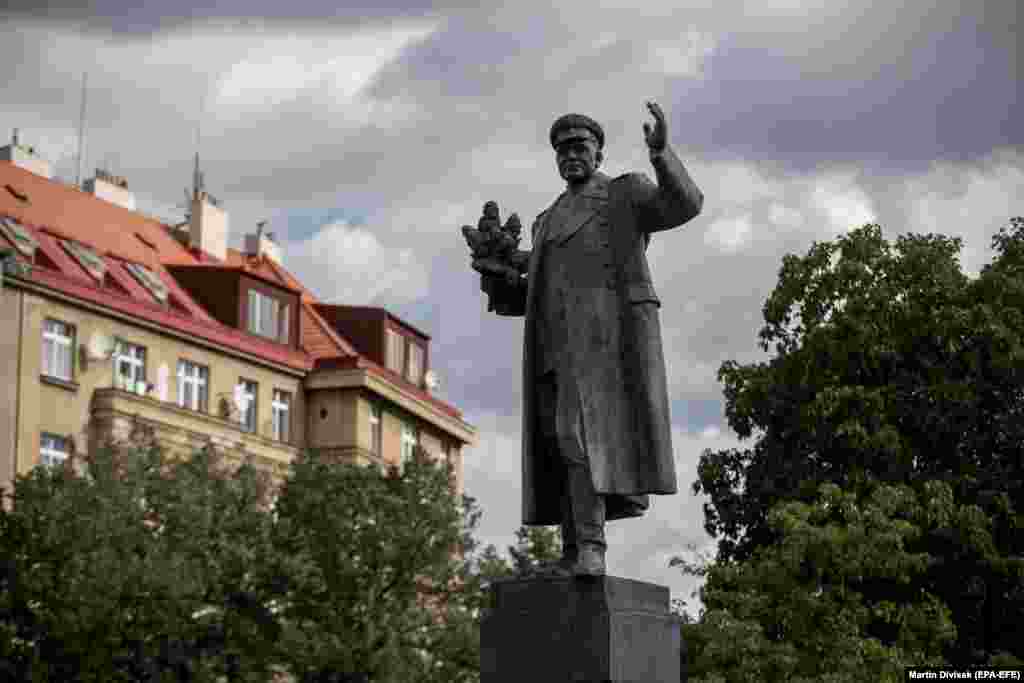 Такий вигляд мав пам&rsquo;ятник Іванові Конєву в Празі перед скандалом
