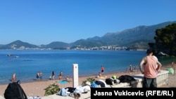 Sveti Stefan na leto 2025. godine.