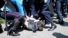 В Киеве отпустили задержанных во время акции коммунистов