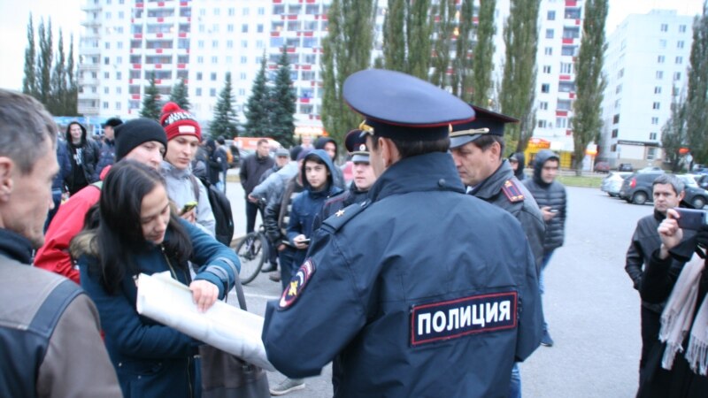 Полиция Уфа активисты Комлевадан митинглардагы чыгымнарны каплавын сорап, 17нче дәгъва тапшырган
