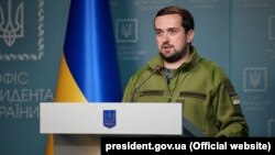 «На цю хвилину відомо про 20 поранених, з них дев’ять у важкому стані», повідомив заступник голови Офісу президента