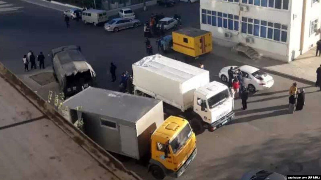 Trucks installing gas meters in Ashgabat on November 7.