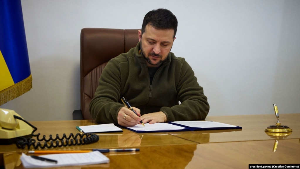 Президент України Володимир Зеленський 7 лютого підписав укази про призначення нових очільників трьох ОВА