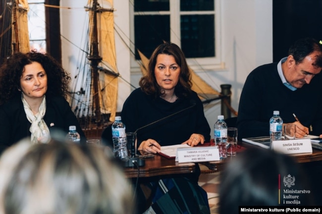Ministrja e Kulturës, Tamara Vujoviq, në një takim me përfaqësuesit e Misionit Këshillëdhënës të UNESCO-s, shkurt 2025.