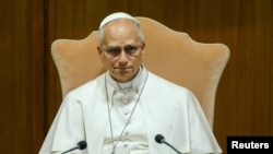 Papa Leon prezintă la Vatican prima sa enciclică, dedicată inteligenței artificiale:  „Magnifica humanitas”. 