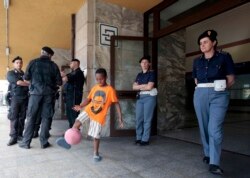 Миграционная полиция в Италии, где регистрируют иностранцев по месту жительства
