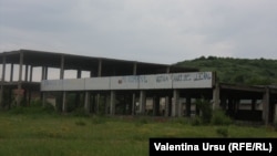 Clădire nefinalizată şi abandonată la Cojuşna