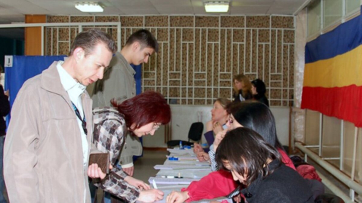 Moldovans Vote To Elect New Parliament