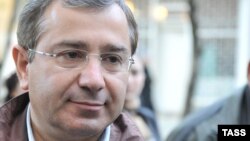 Советник президента по внешнеэкономическим связям в ранге вице-премьера Беслан Бутба считает, что ранее в Абхазии роль политических партий была принижена