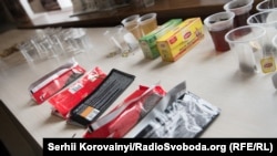Після здавання крові в Україні донорам пропонують солодощі та чай