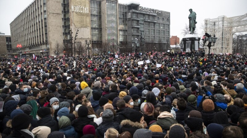 Навальный тарафдарлары яңа протестлар оештыру турында белдерде 