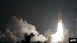An Ariane-5 rocket blasts off from French Guiana on March 23, carrying the "Edoardo Amaldi" cargo vessel.