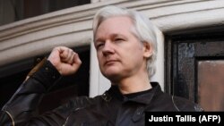 Themeluesi i Wikileaks, Julian Assange. 