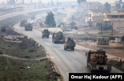 Турецкий военный конвой в провинции Идлиб. Весна 2018 года