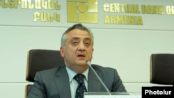 Председатель Центрального банка Армении Артур Джавадян (архив)