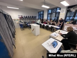 Secție de vot din sectorul 6, duminică, 7 decembrie 2025.