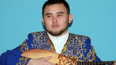 Порно көру: Жігіт гаремге түседі