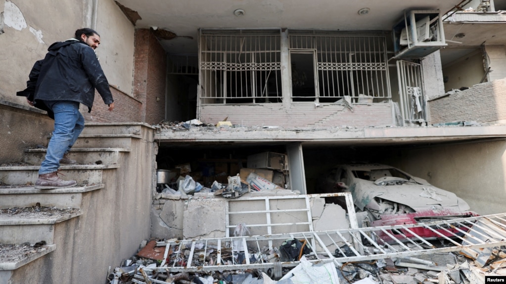 آپارتمانی در تهران که در حملات آمریکا و اسرائیل ویران شده است، ۲۳ اسفند