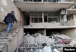 Жилищна сграда, пострадала при ударите на САЩ и Израел по Техеран, 14 март 2026 г.