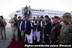 Președintele afgan Ashraf Ghani la Mazar-e-Sharif, cu numai trei zile înainte ca orașul să fie cucerit de milițiile Taliban, Afganistan, 11 august 2021.