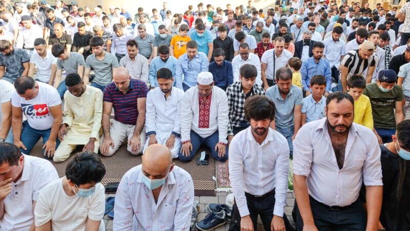 Kyiv: musulmanlar «Ar-Rahma» camisinde Qurban bayramını qayd etti (+foto)