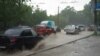 Ливень в Симферополе: затоплены улицы города (видео)