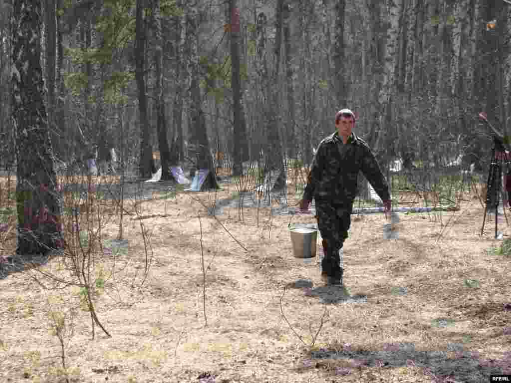 Ukraine -- Birch juice, Chernigiv region, 13Apr2010 - Березовий сік