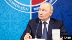 Напередодні президент Росії підписав указ про збільшення штатної чисельності збройних сил Росії до двох мільйонів 426 тисяч